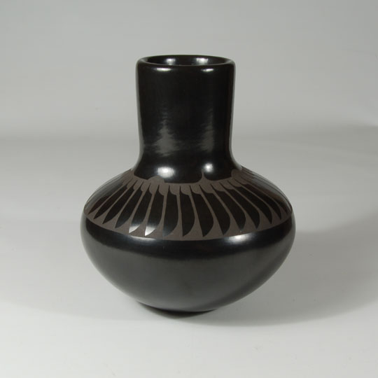 Danny Gutierrez Pottery - C3637i